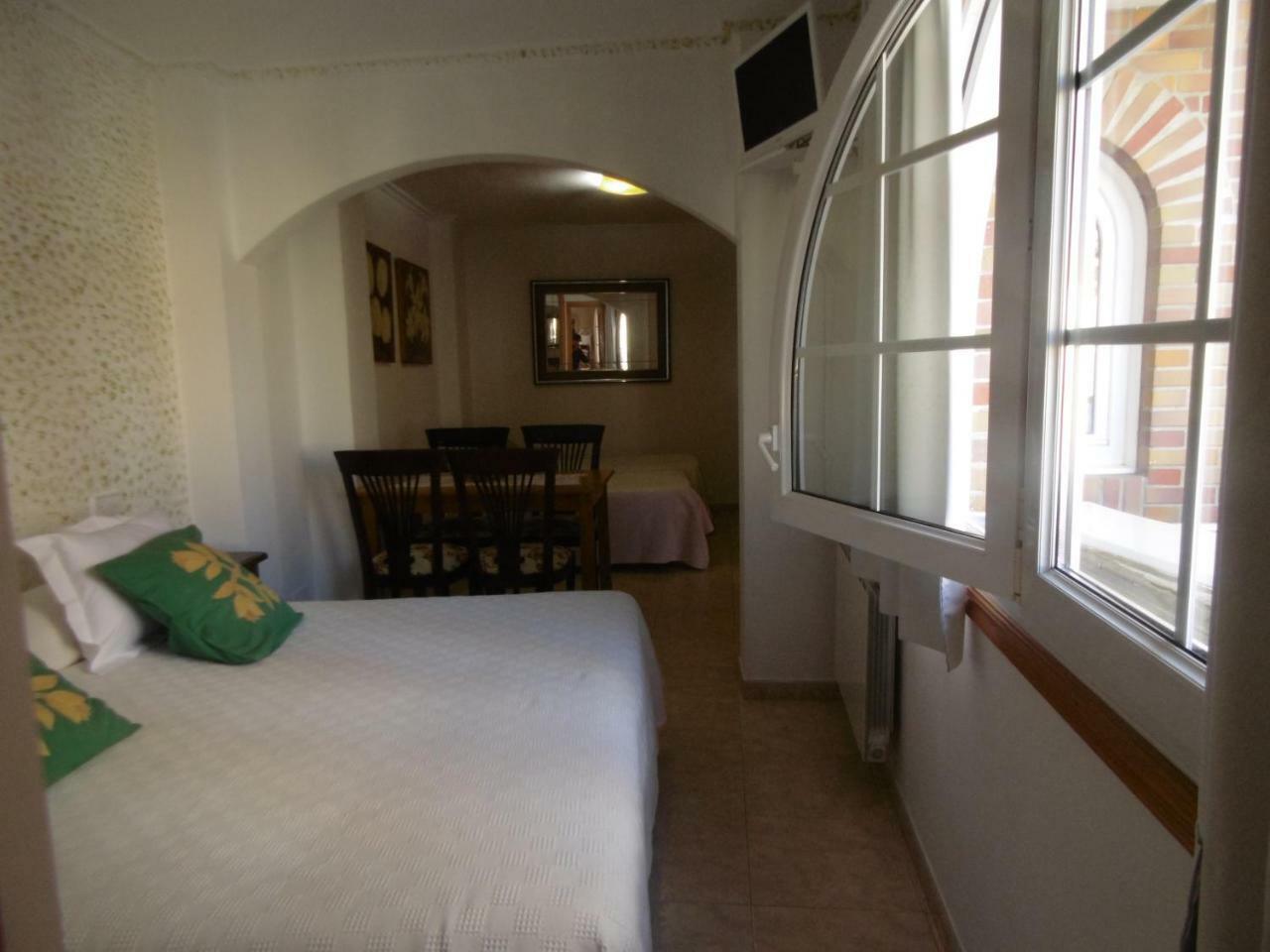 Apartamentos Turisticos Casa Soto Байона Экстерьер фото